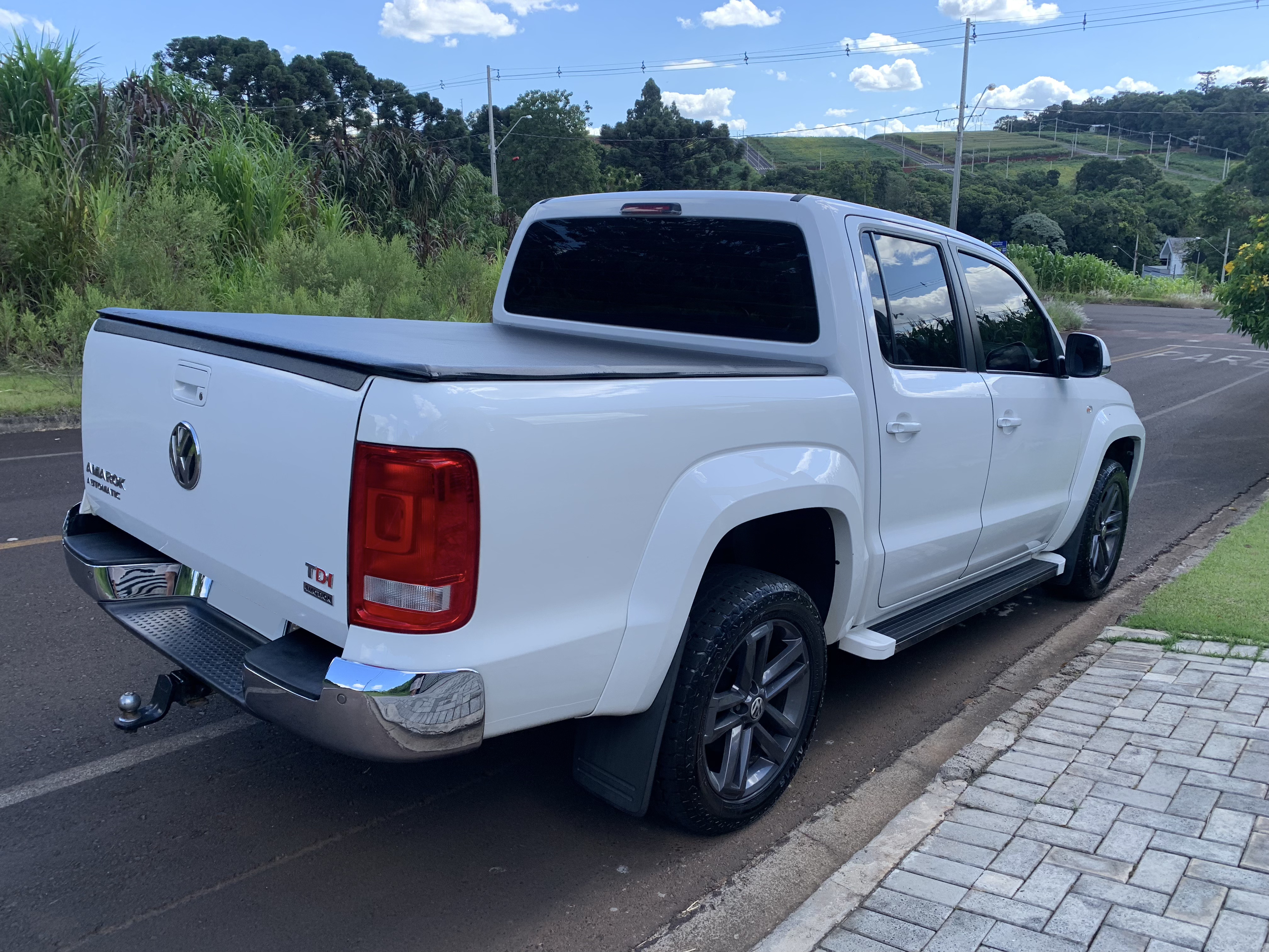 Amarok — traseira 3/4